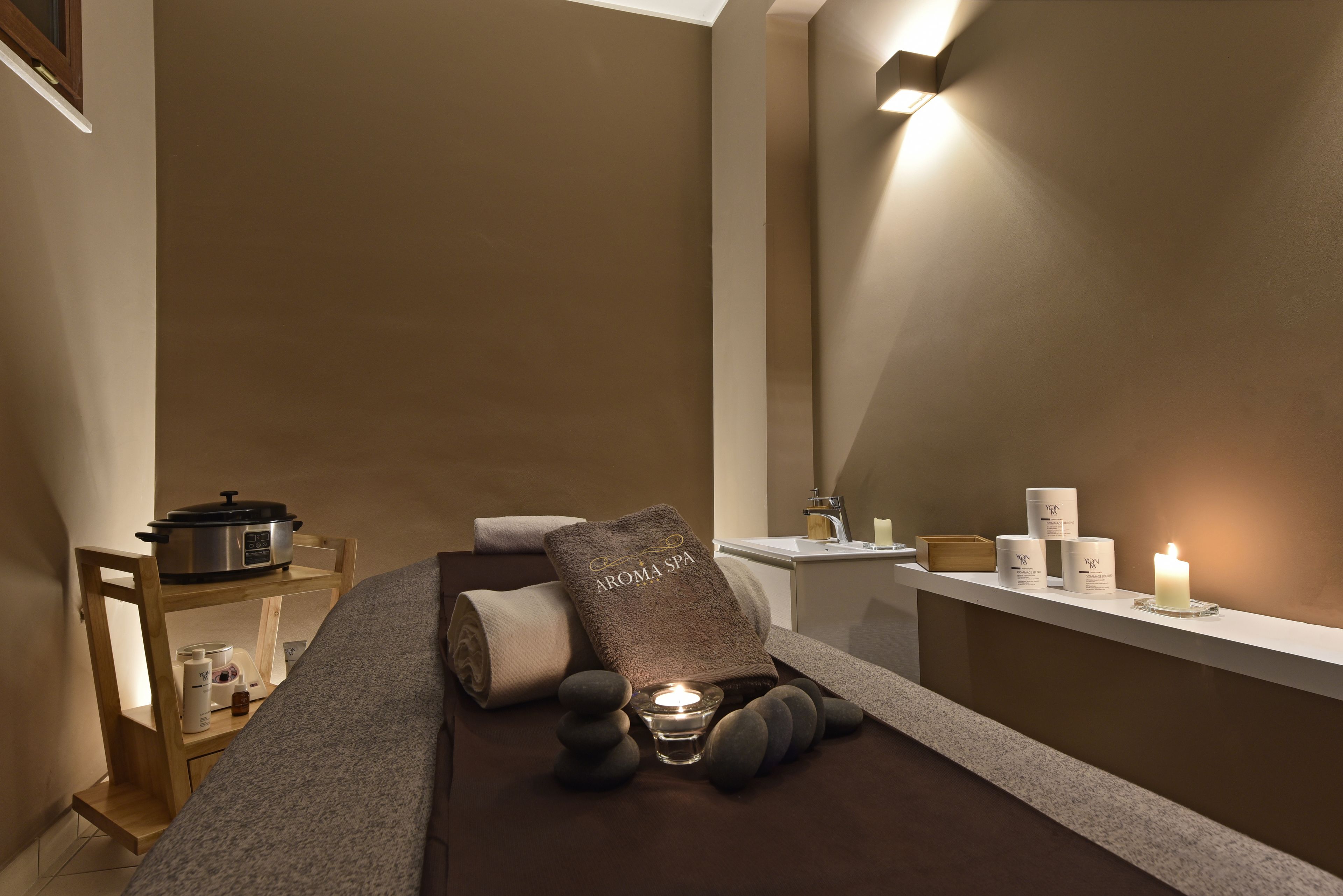 Couples treatment rooms, Turkish bath, body treatments
