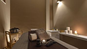 Couples treatment rooms, Turkish bath, body treatments