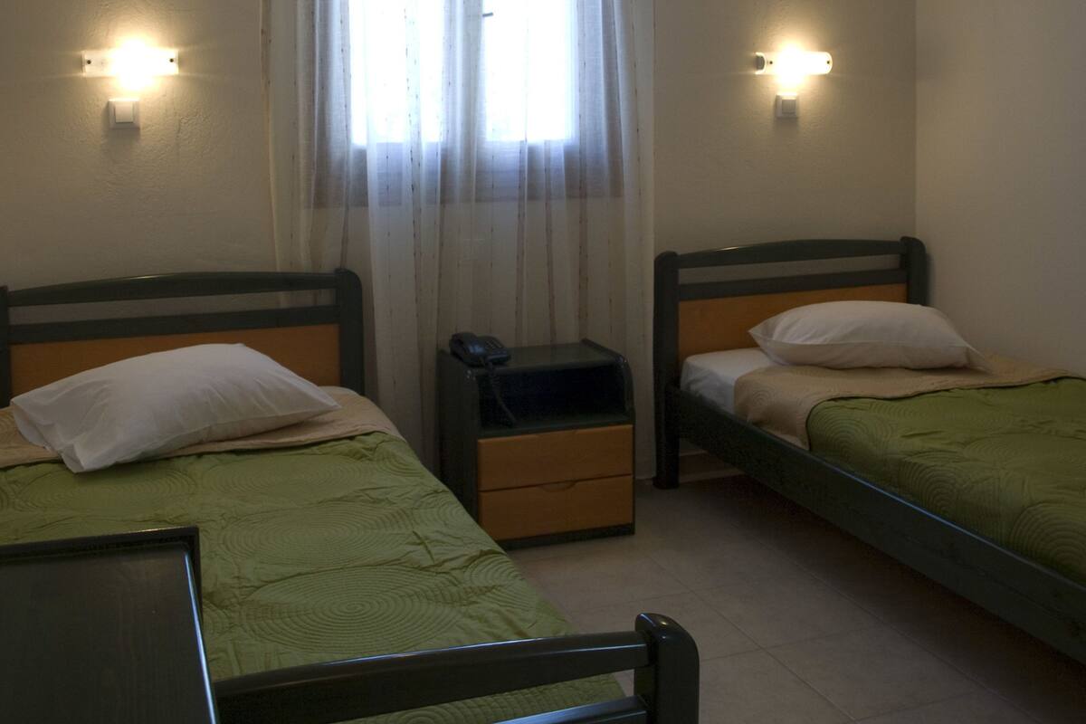 Wi-Fi de cortesia, individualmente decorados, roupa de cama
