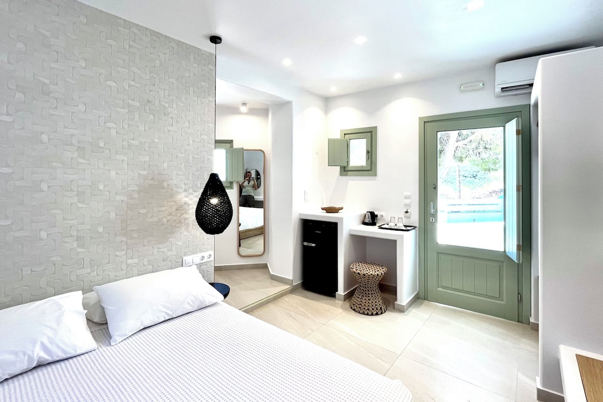 Quarto casal luxo | Wi-Fi de cortesia, individualmente decorados, roupa de cama