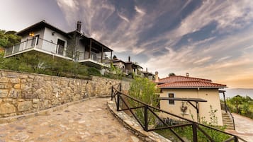 Deluxe Villa, Mountain View | Exterior