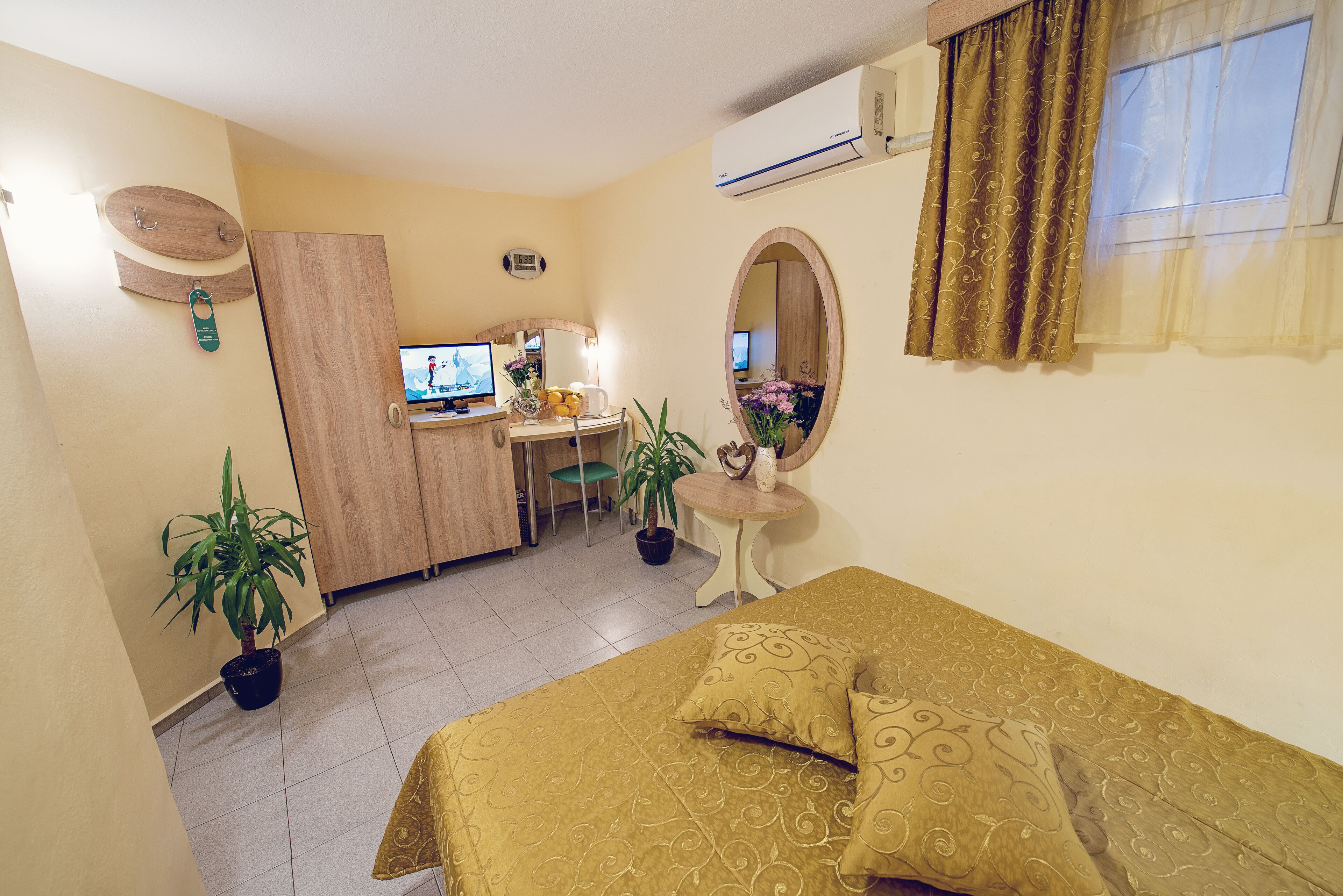 premium bedding, minibar, desk, iron/ironing board