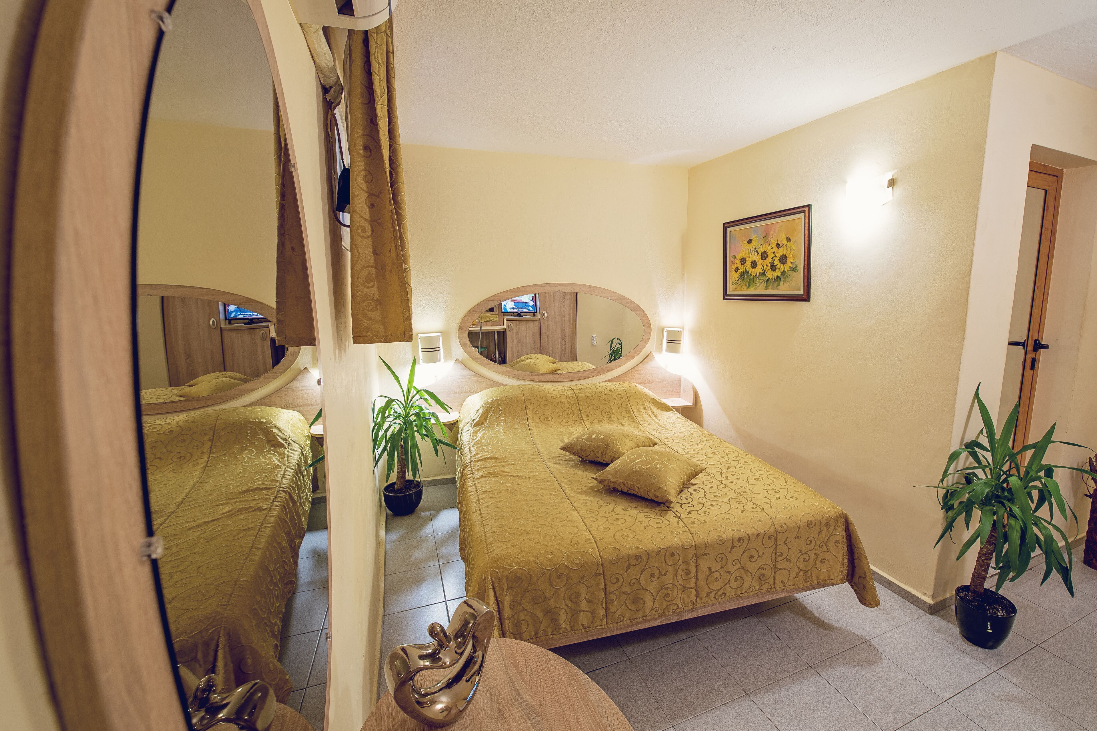 premium bedding, minibar, desk, iron/ironing board