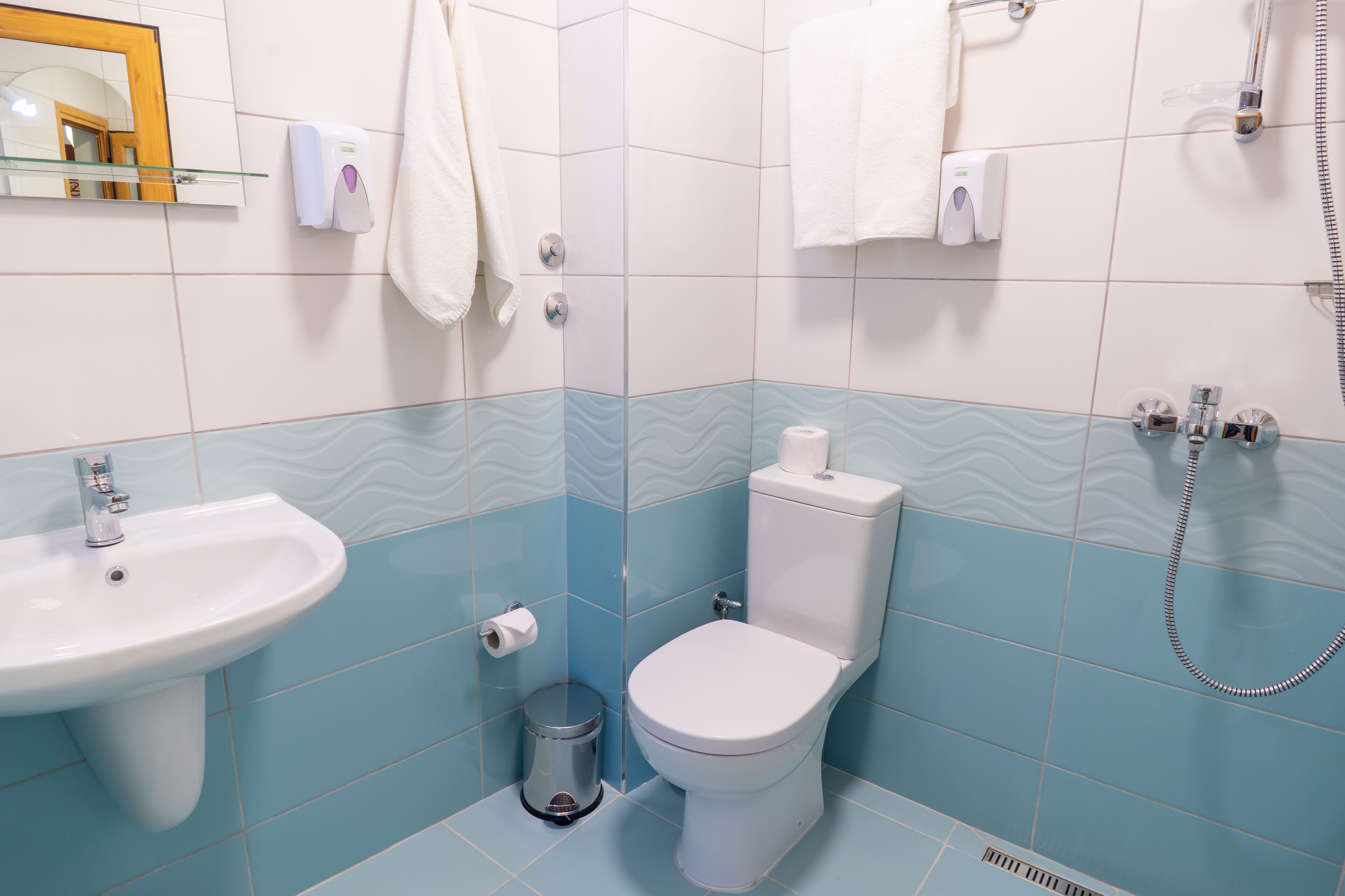 double or twin room | bathroom | hair dryer, towels, shampoo