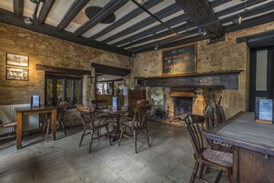 Bar (en el alojamiento)