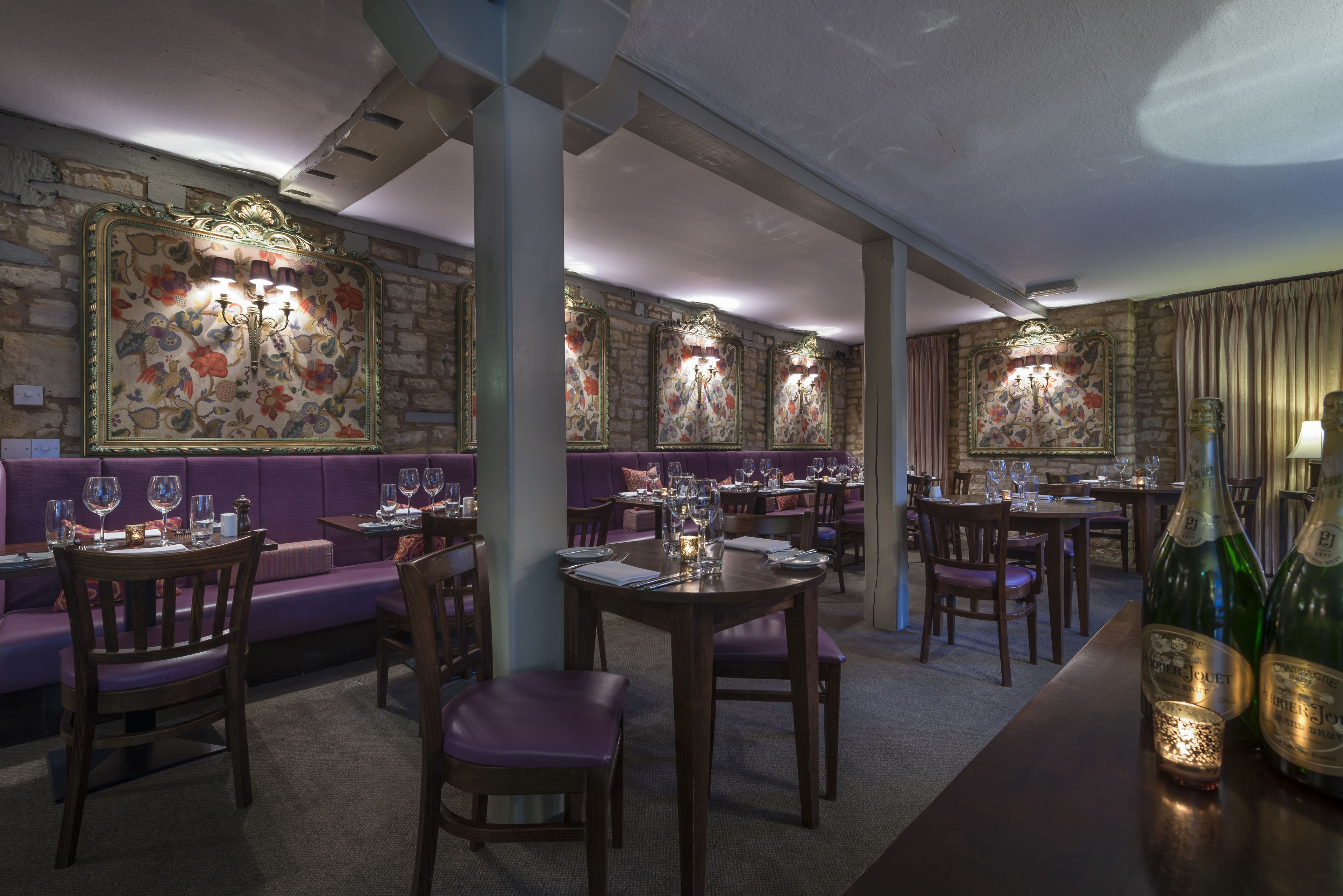 breakfast, lunch and dinner served