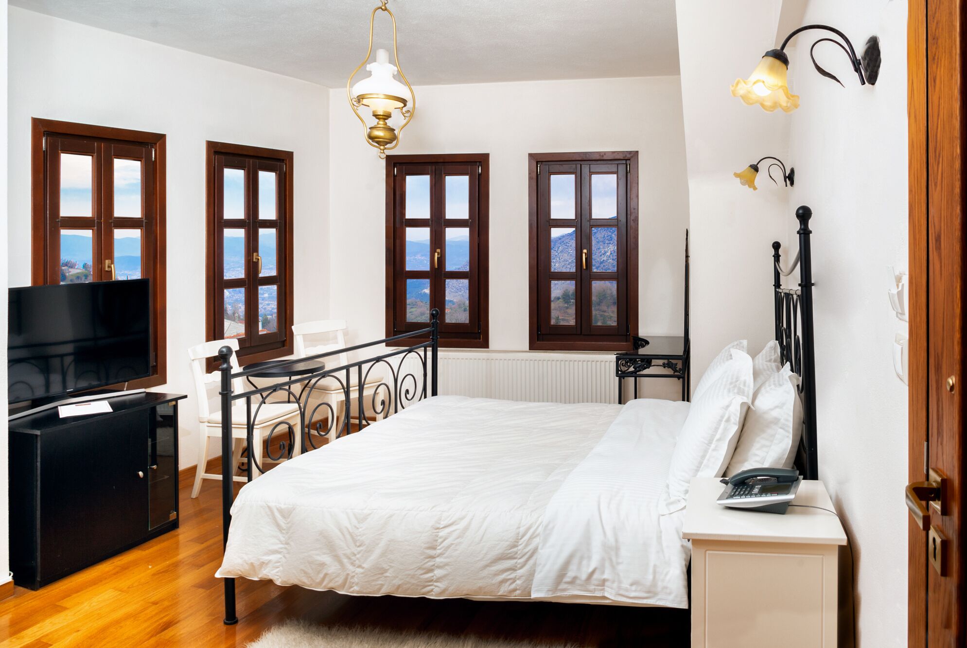 classic room (panoramic view) | premium bedding, pillow-top beds, in-room safe, individually decorated