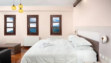 Juniorsvit - eldstad | SÀngtillbehör av högsta kvalitet och bÀddmadrasser