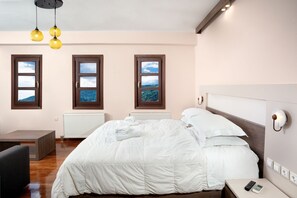 Suíte júnior, lareira | Roupas de cama premium, camas com colchões pillow-top