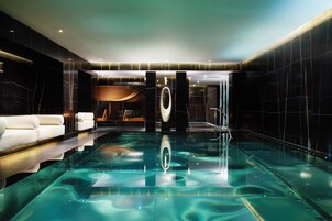 2 indoor pools