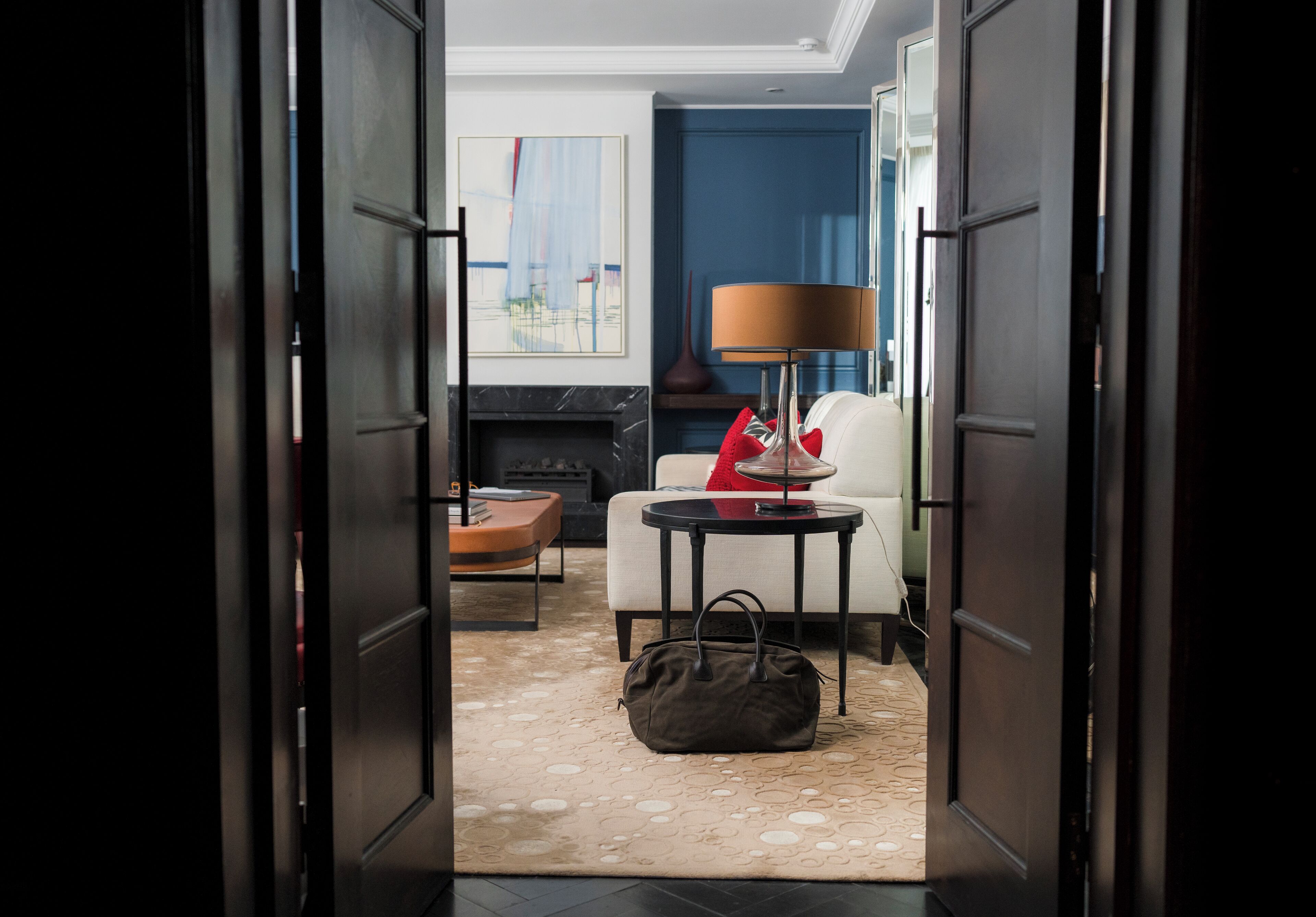 penthouse (the actor's penthouse) | living area | lcd tv, pay films