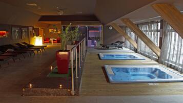 Couples treatment room(s), sauna, hot tub, steam room, aromatherapy