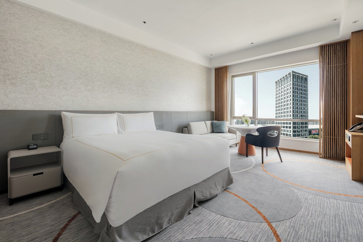 Minibar, in-room safe, blackout curtains, free cots/infant beds