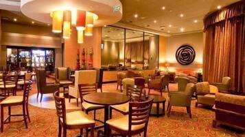 2 间餐厅,供应早餐