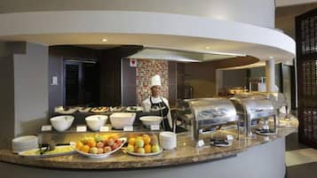 Daily buffet breakfast (ZAR 256 per person)