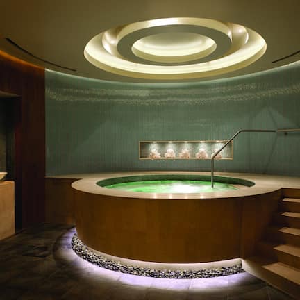 Indoor spa tub