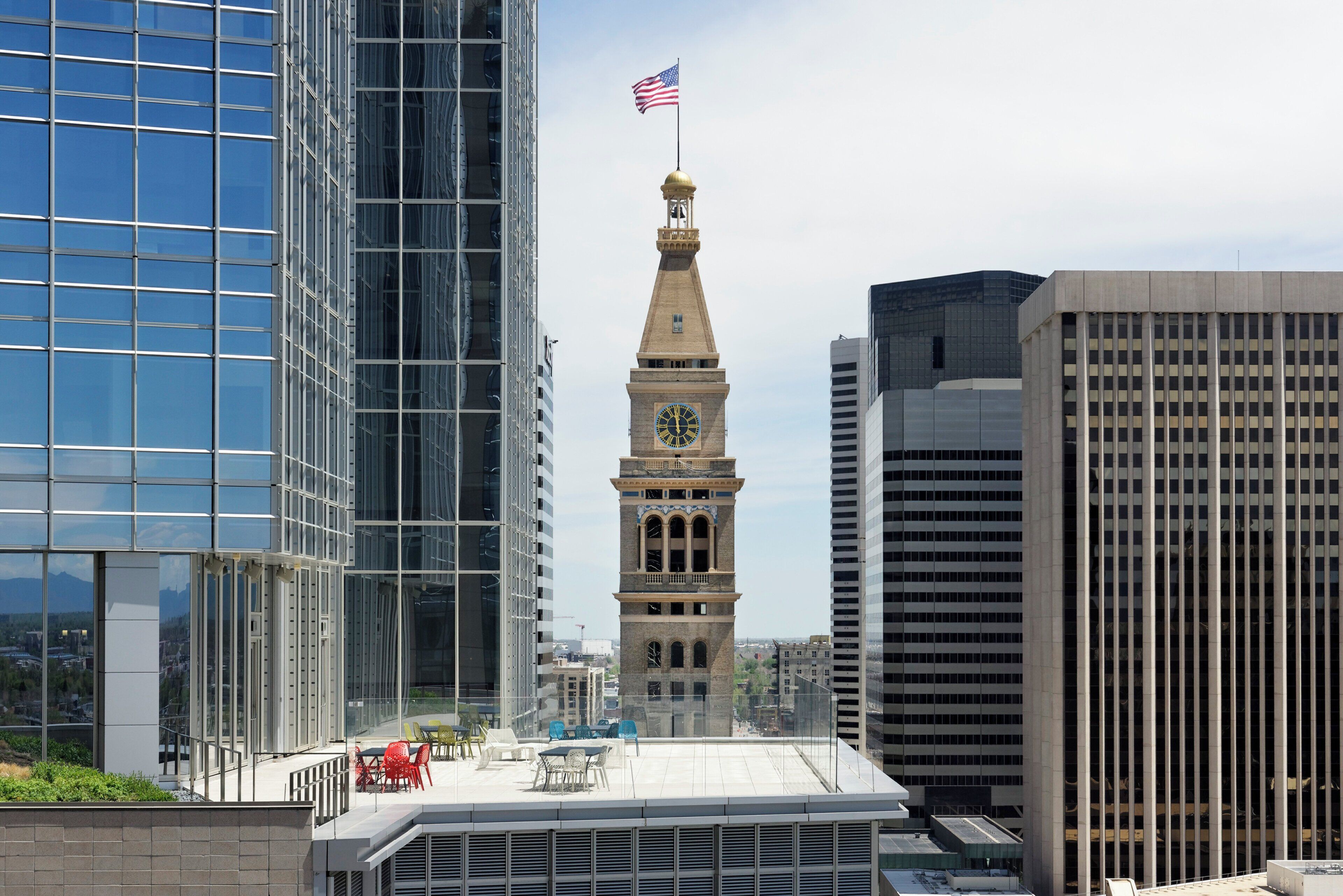 egyptian cotton sheets, premium bedding, down duvets, pillow-top beds