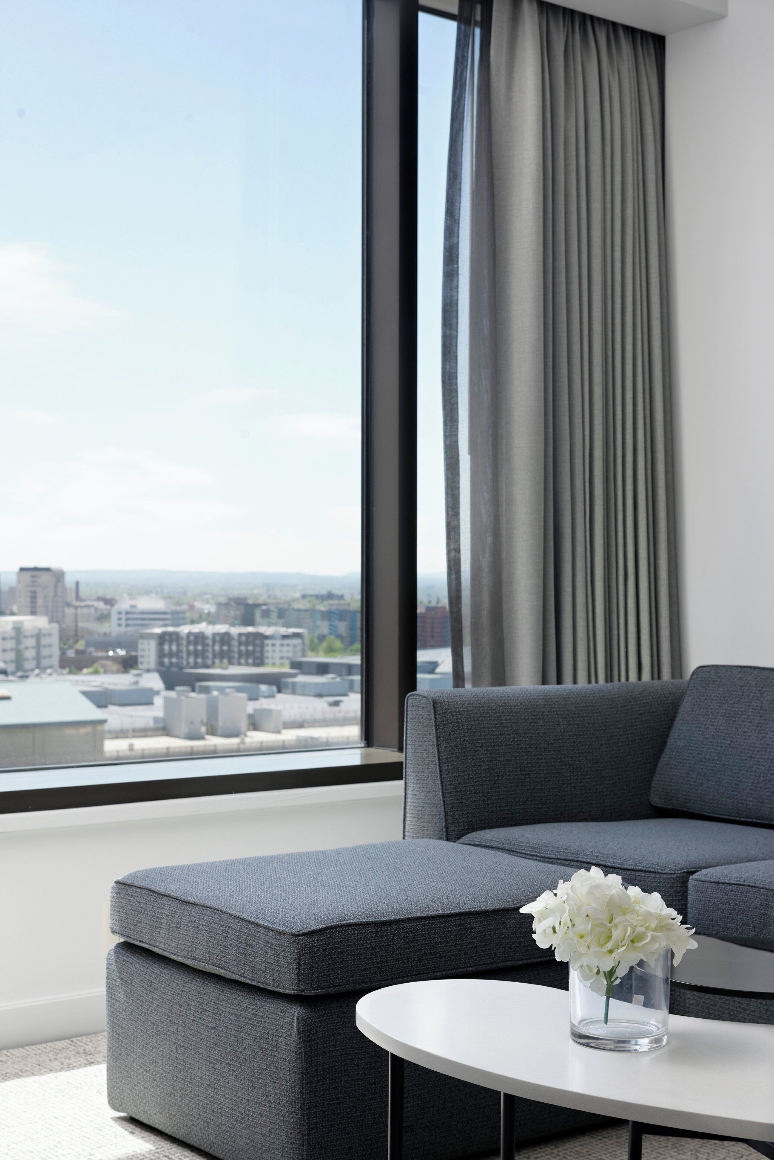 executive suite, 1 king bed, accessible | egyptian cotton sheets, premium bedding, down duvets, pillow-top beds