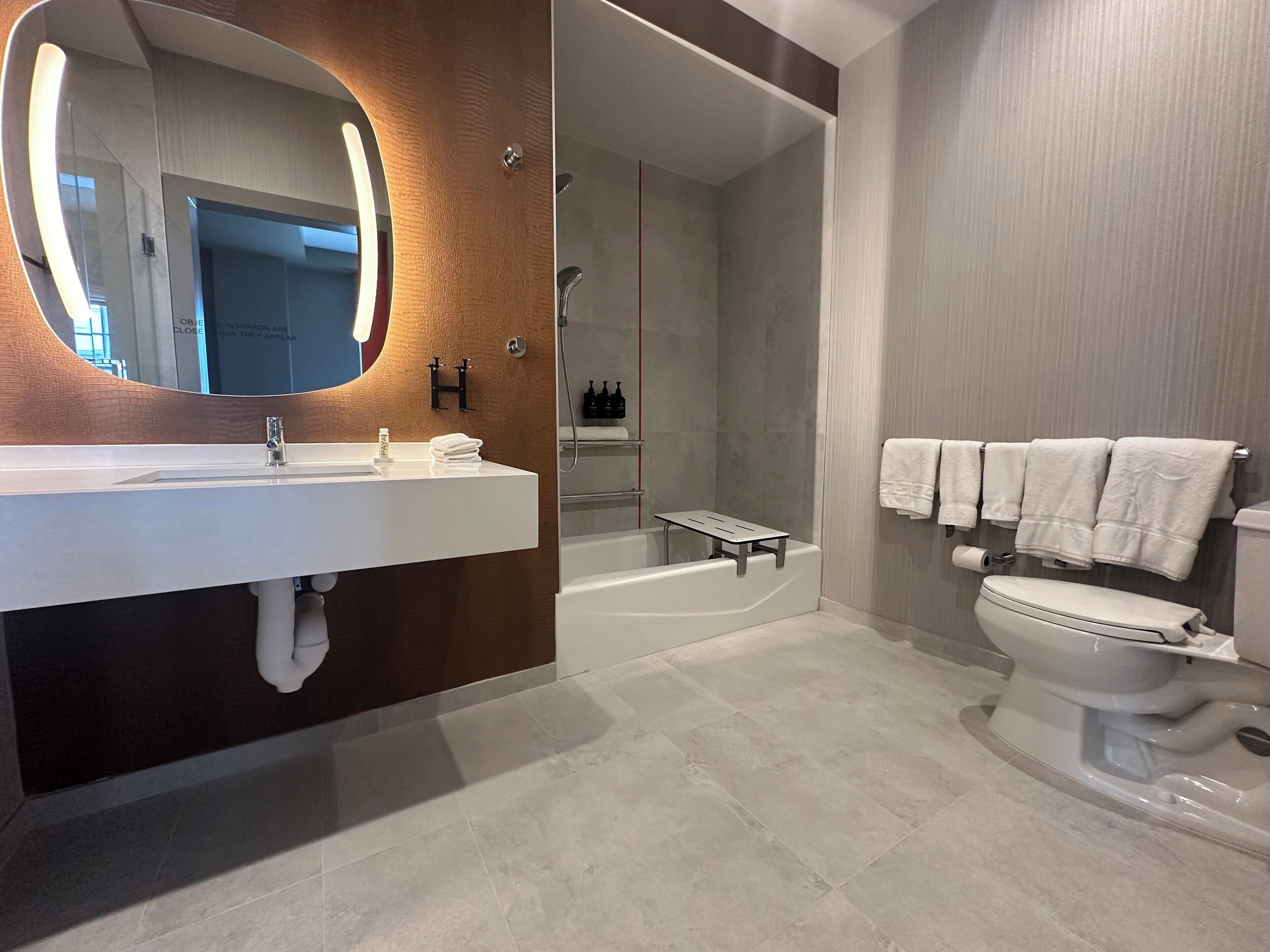 1 bedroom, premium bedding, in-room safe, desk