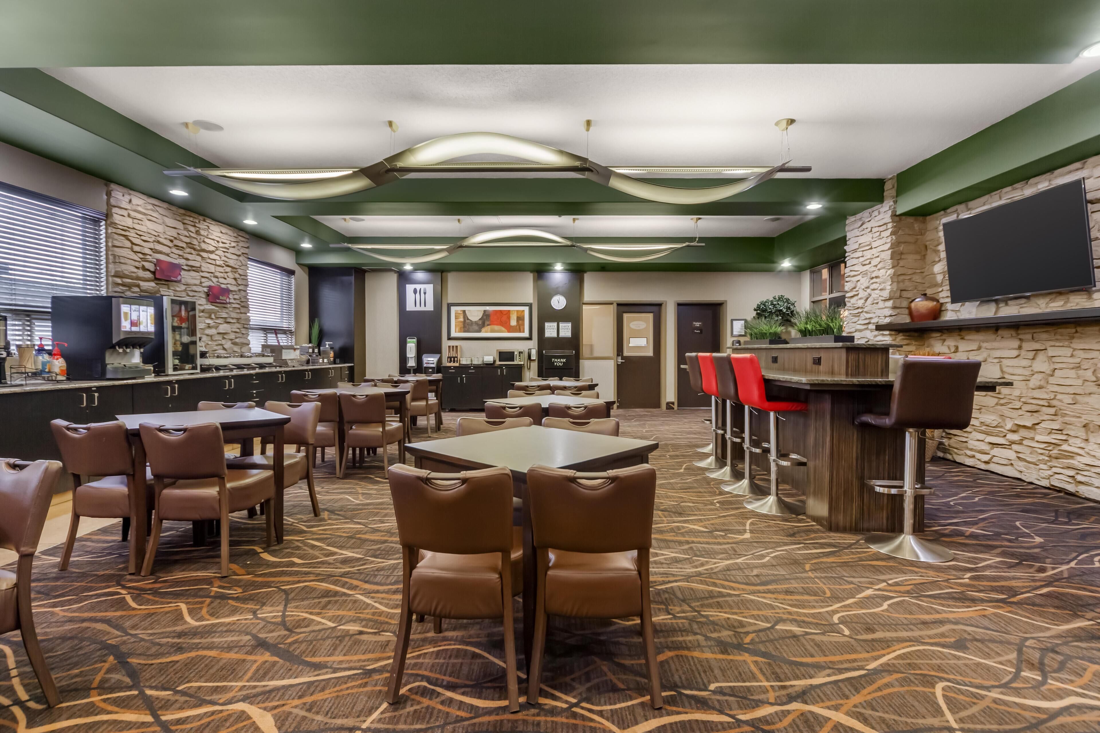 Bao gồm bữa sáng đầy đủ hàng ngày 