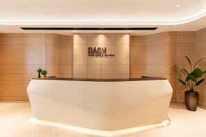 Lobby - Dash Living on Prat (Kowloon)
