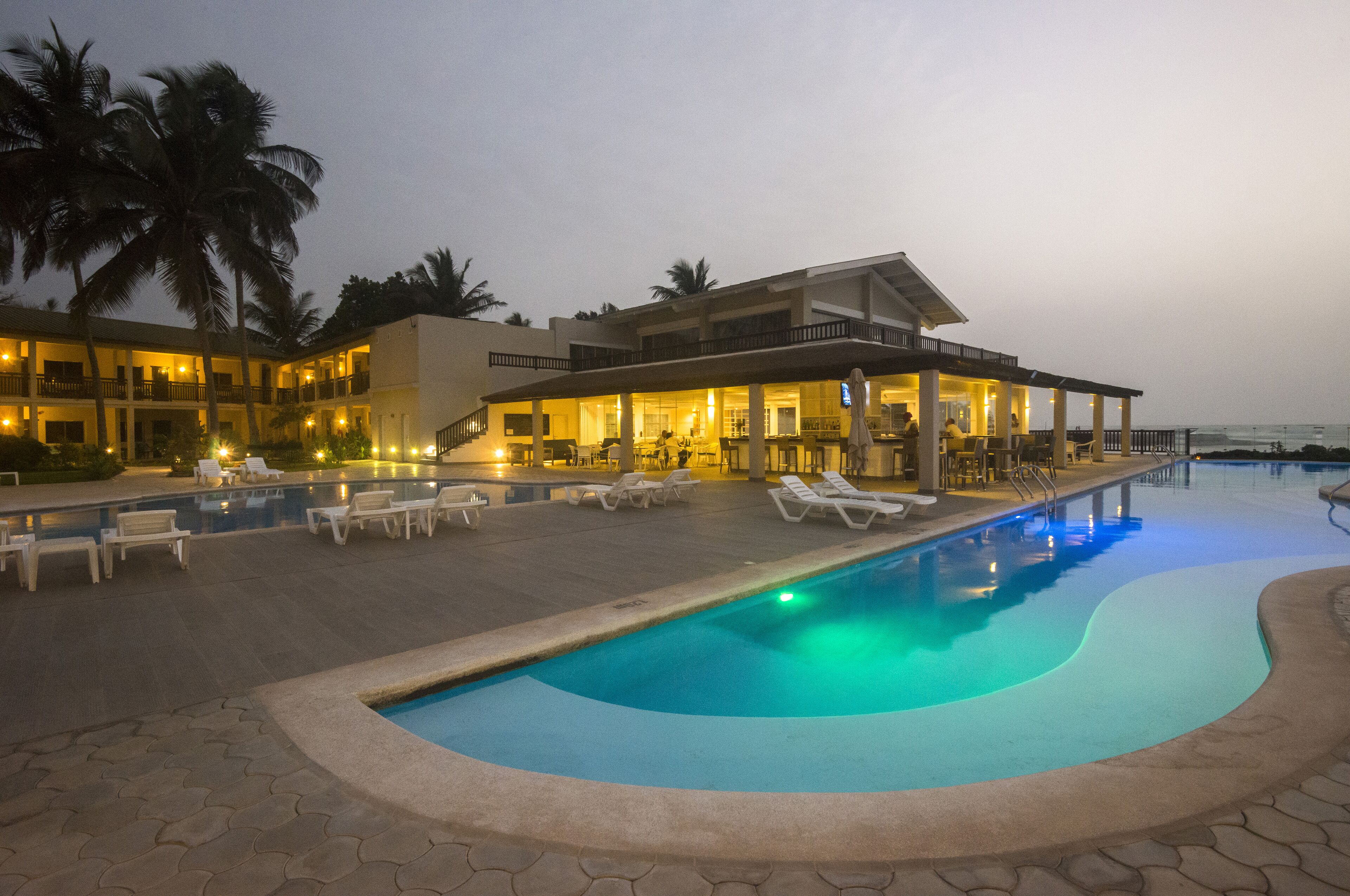 outdoor pool, pool loungers