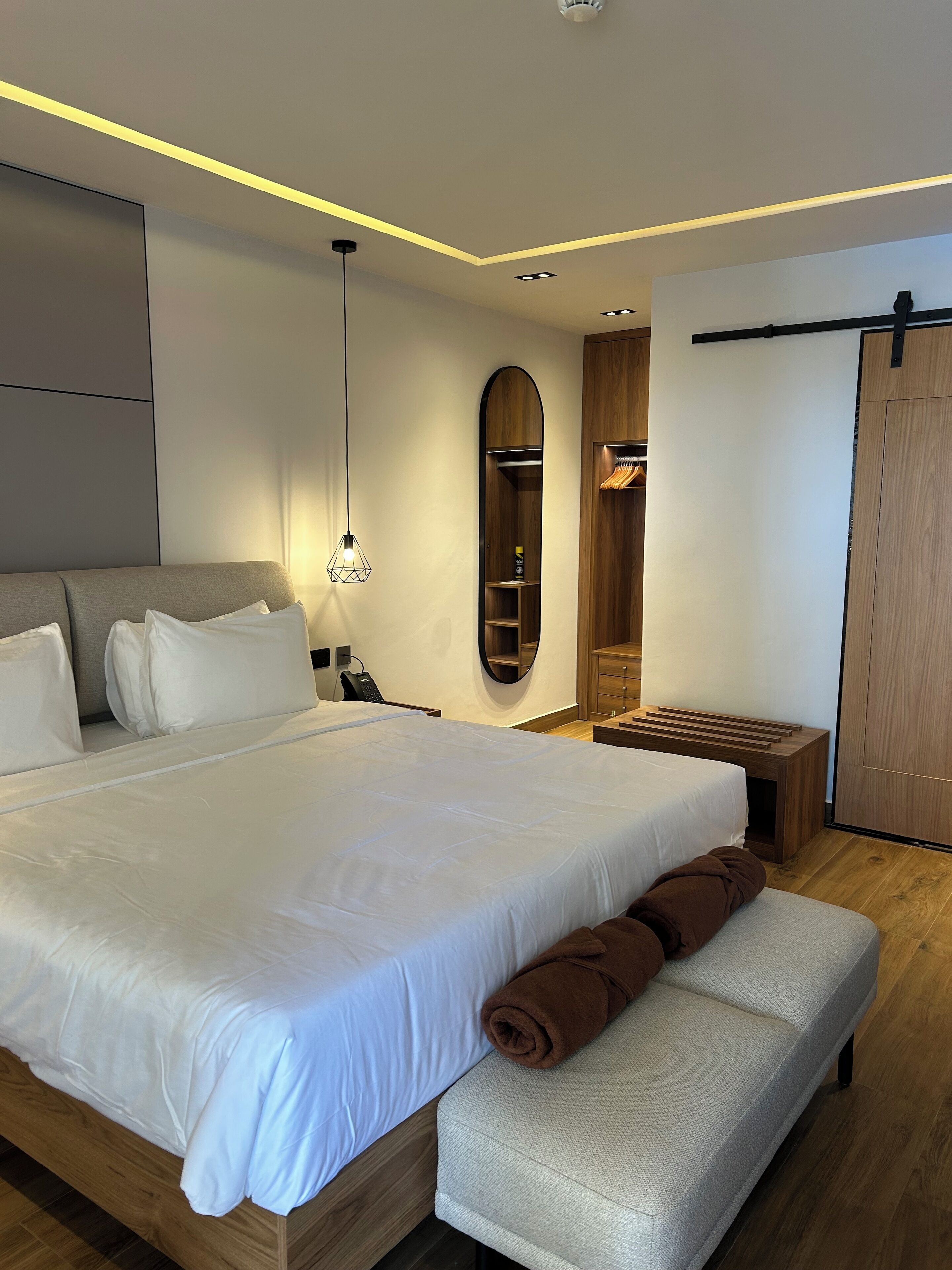 deluxe room | memory-foam beds, in-room safe, desk, free wifi