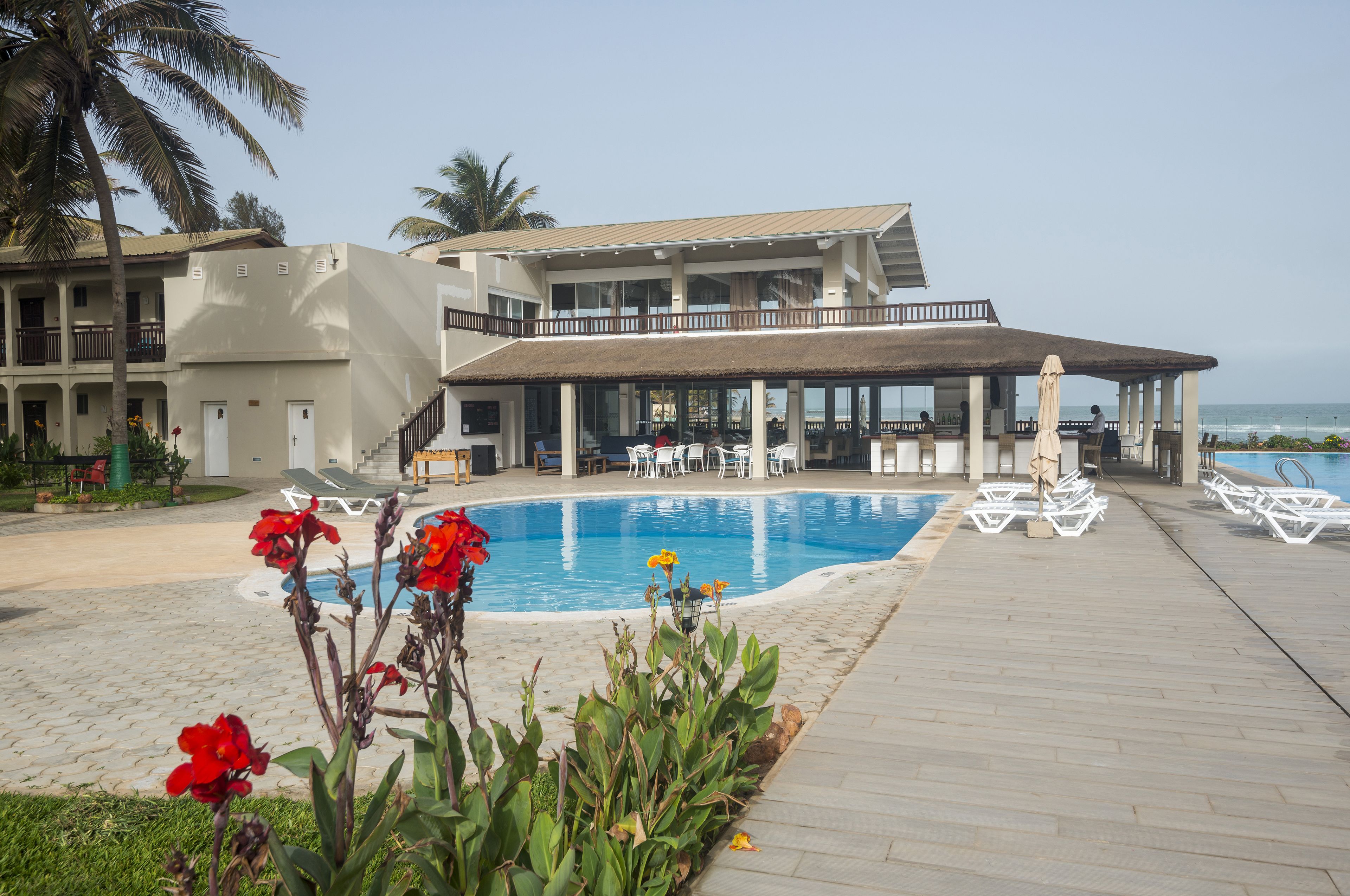 outdoor pool, pool loungers