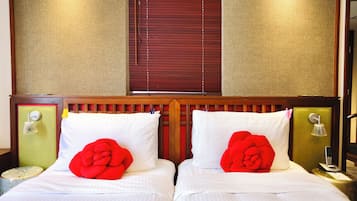 Deluxe-Zimmer, 2 Einzelbetten | Hochwertige Bettwaren, Zimmersafe, Schreibtisch, Bügeleisen/Bügelbrett