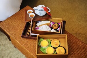 City Delights - Superior Room with Afternoon Tea Set with Free Upgrade | Premium bedding, in-room safe, desk, iron/ironing board