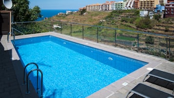 Piscina externa sazonal