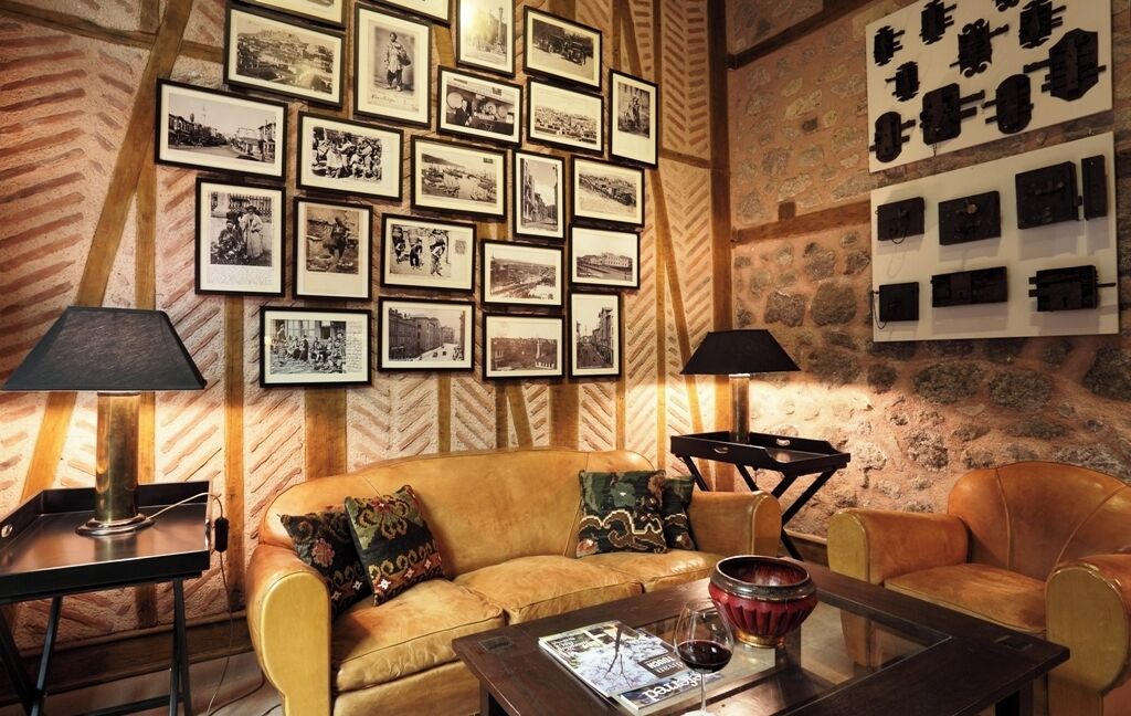 Photo - Divan Cukurhan