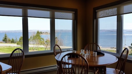 Breakfast, lunch, dinner served; local cuisine