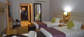 Golden Tulip Hail
