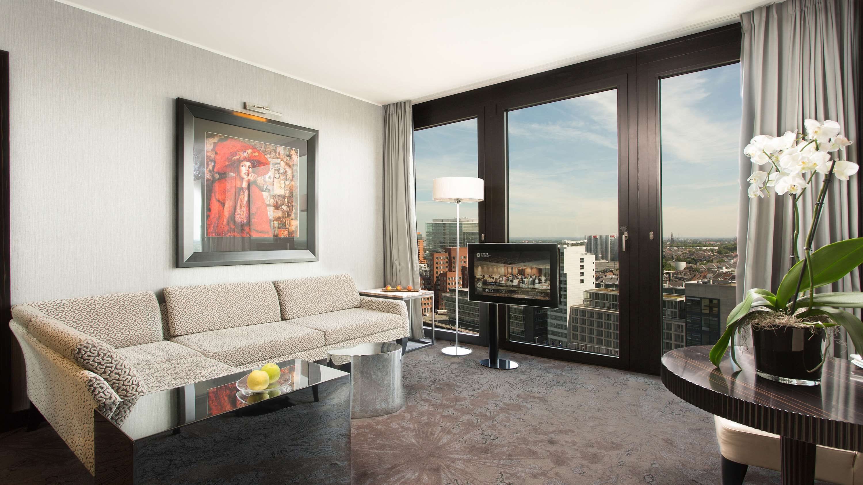 hypo-allergenic bedding, down duvets, in-room safe, desk