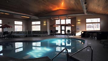 Indendørs pool