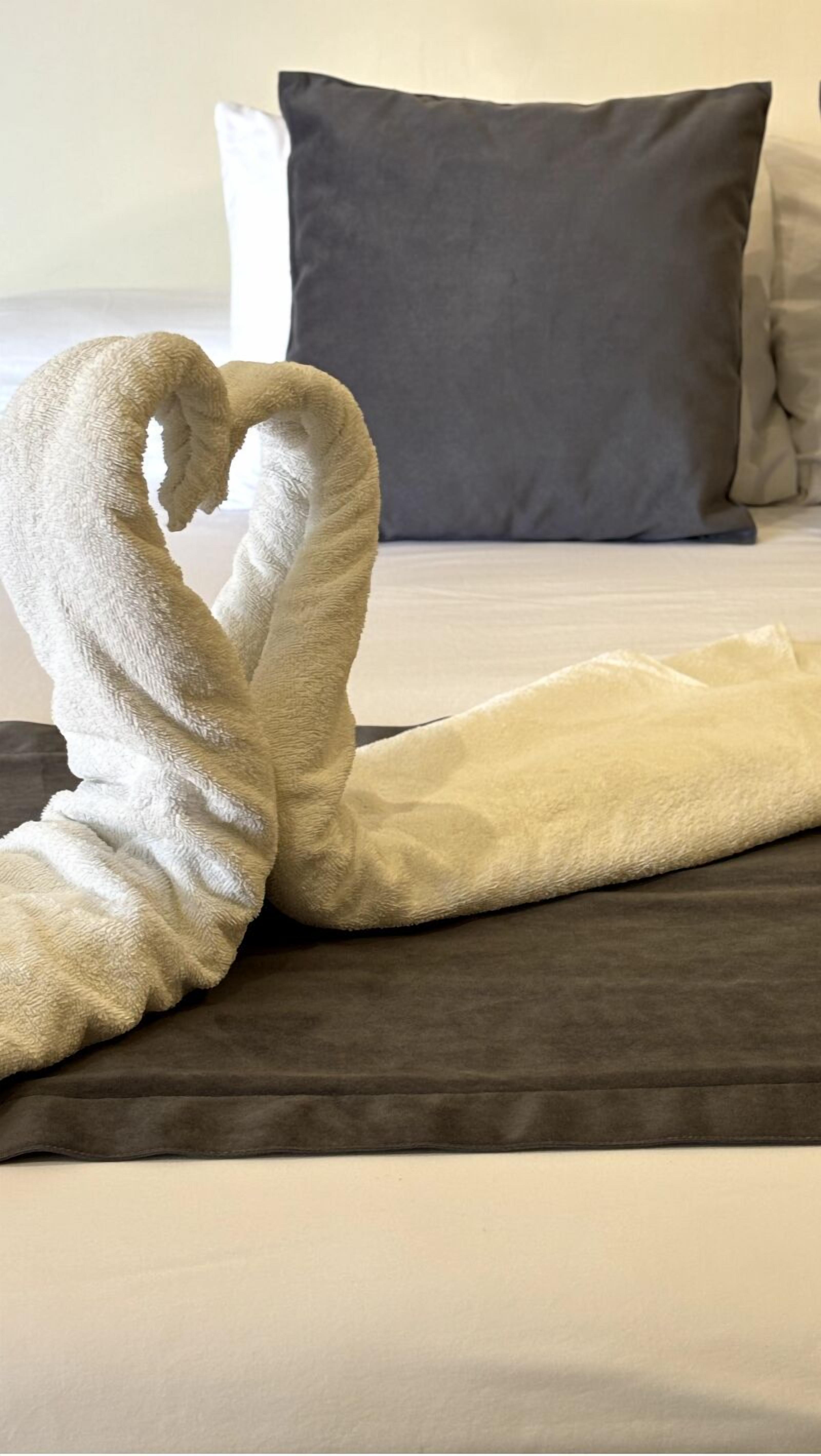 junior room | individually decorated, individually furnished, desk