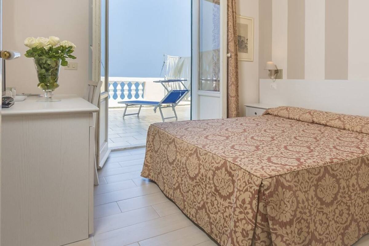 double room, terrace, sea view | premium bedding, minibar, in-room safe, individually furnished