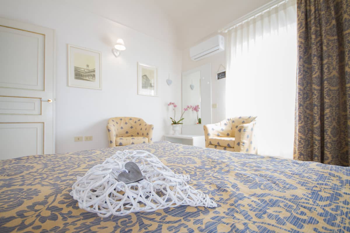 double room, terrace, sea view | premium bedding, minibar, in-room safe, individually furnished
