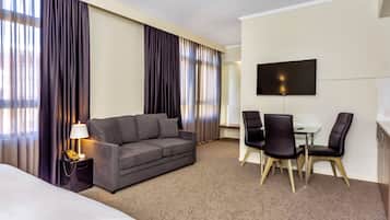 Estúdio superior | Área de estar | Smart TV 43 polegadas com canais digitais, TV