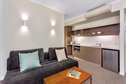 New Haus Suite | Living area