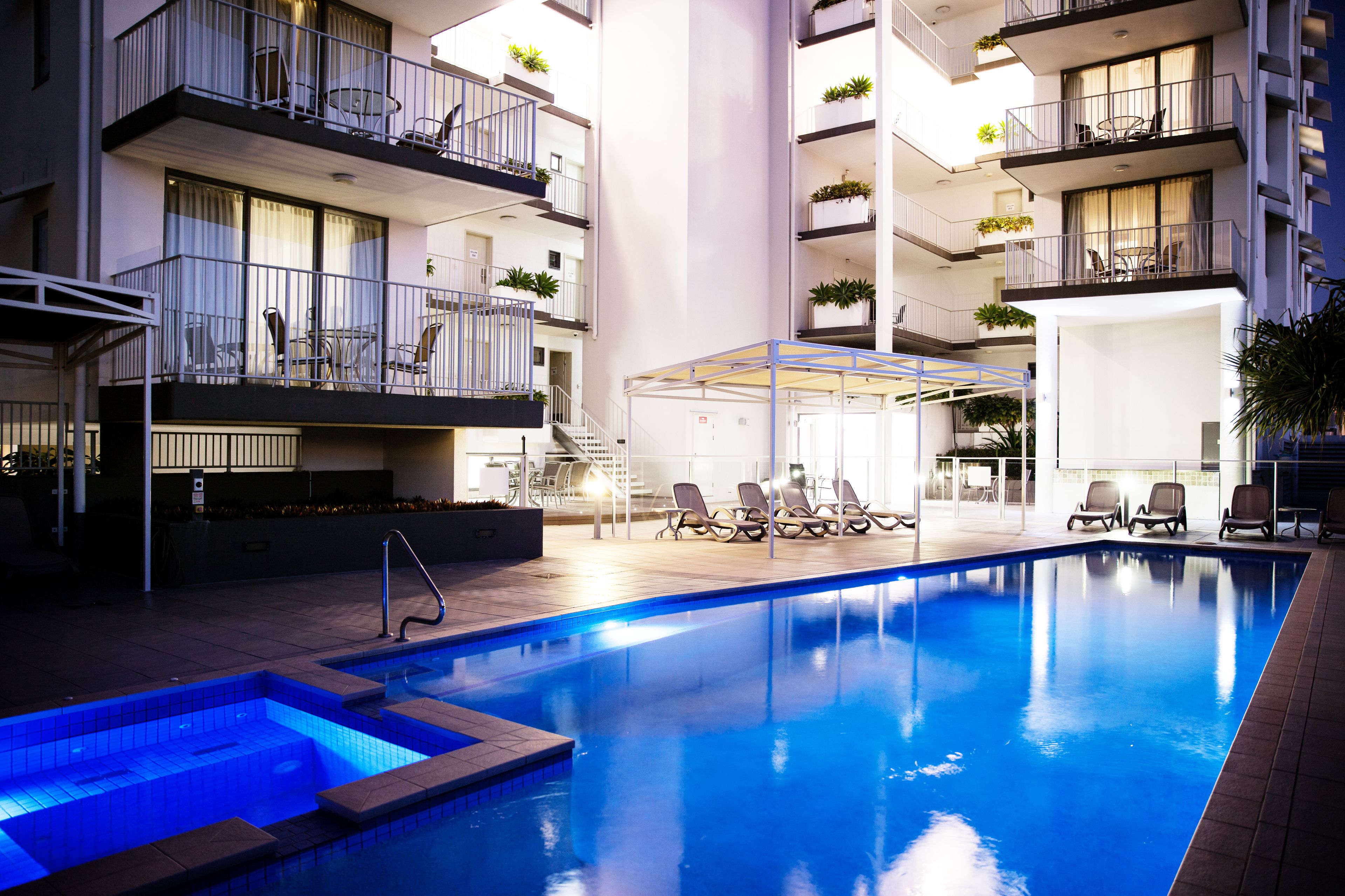 Outdoor pool, pool loungers