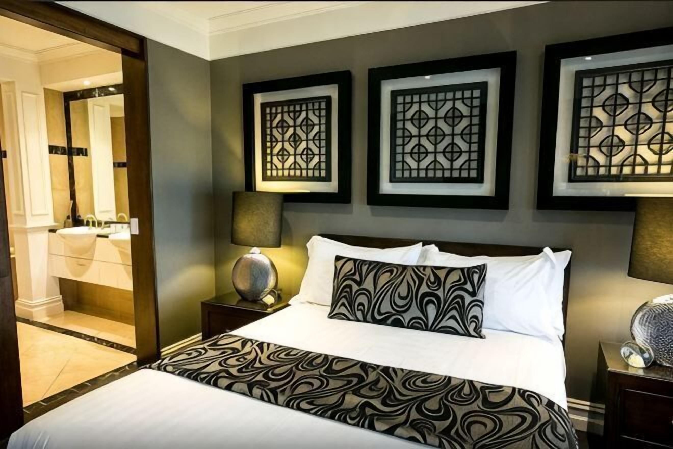 Pillow-top beds, desk, soundproofing, iron/ironing board