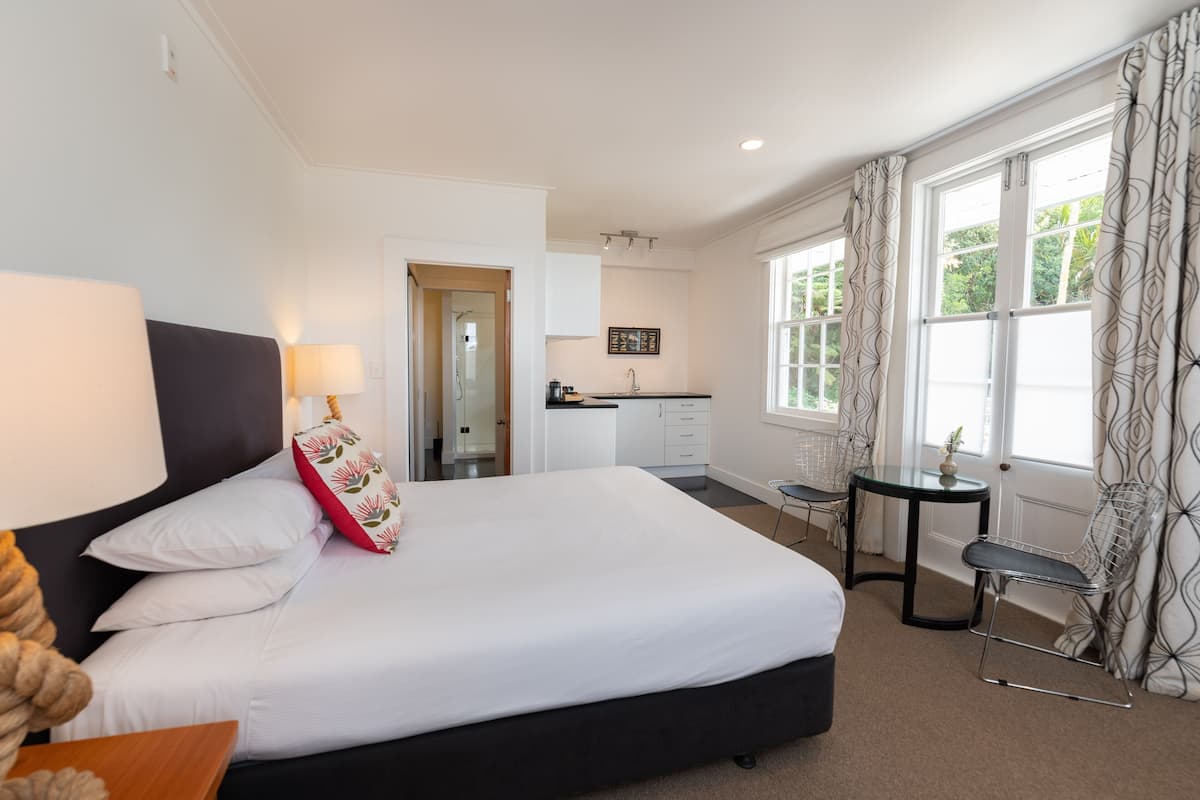 Suite, vue port, rez-de-chaussée | Literie de qualité supérieure, décoration personnalisée