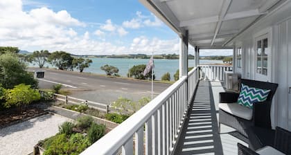 The Old Oak Boutique Hotel