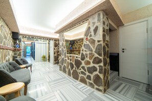 Couples treatment rooms, sauna, Turkish bath, body treatments