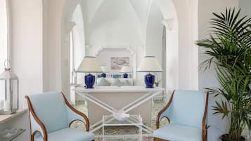 Área de estar no saguão