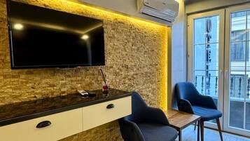 Dreibettzimmer | Allergikerbettwaren, Minibar, Zimmersafe, schallisolierte Zimmer