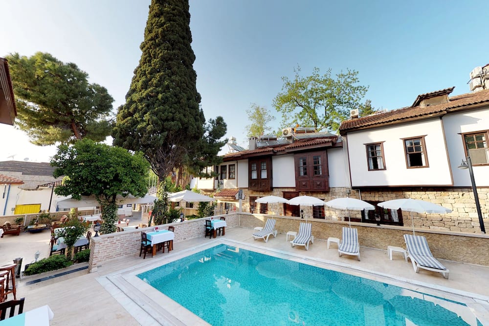 Urcu Hotel