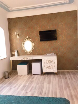 Ropa de cama de alta calidad y minibar 